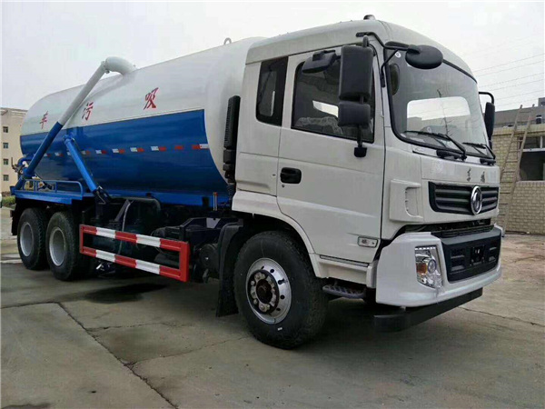东风专底双桥吸污车