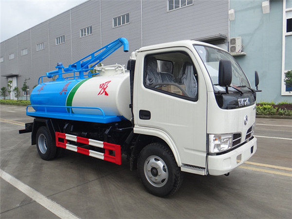东风小多利卡吸粪车
