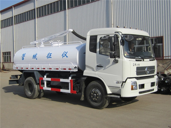 东风天锦吸粪车