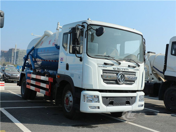 东风D9清洗吸污车（一体）