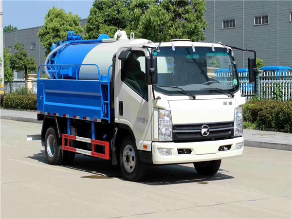 凯马清洗吸污车