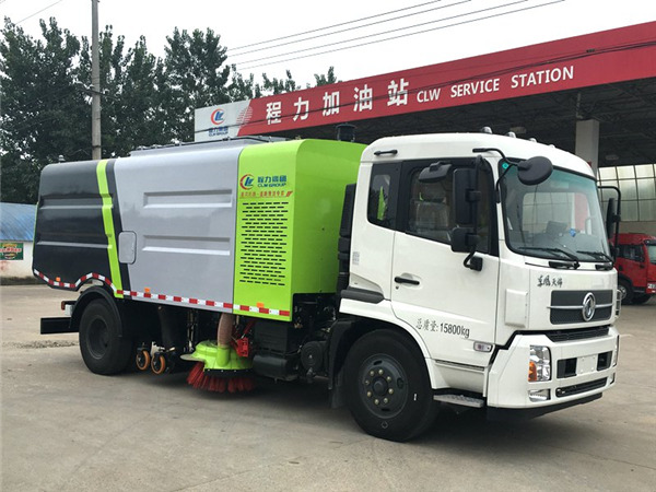 东风天锦干式扫路车