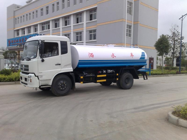 东风天锦12方洒水车|绿化喷洒车