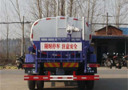 CLW5161GPSB5型绿化喷洒车_5.jpg
