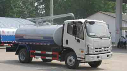 CLW5070GXEB5型吸粪车_1.jpg