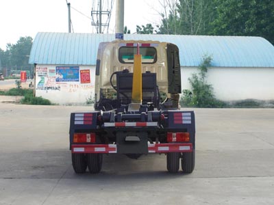 凯马5方钩臂垃圾车|5方拉臂式垃圾车
