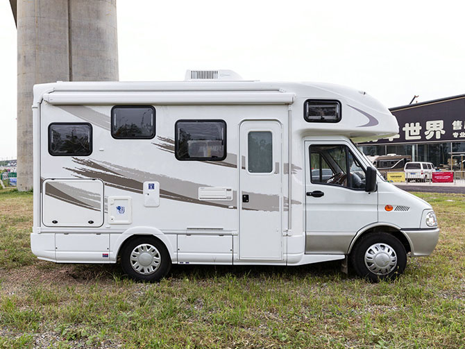 依维柯C型房车|宝迪旅居车