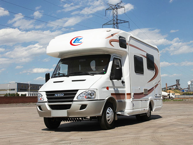 依维柯C型房车|宝迪旅居车