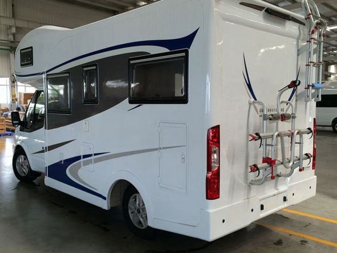 上汽大通C型房车|程力房车