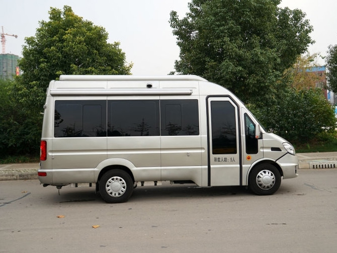 依维柯宝迪A42  B型房车|程力旅居车