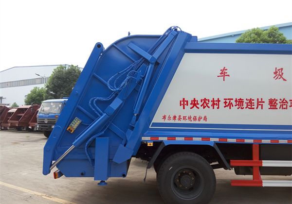 东风嘉运5-8方压缩垃圾车