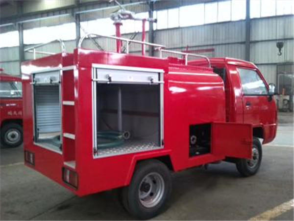福田微型消防洒水车