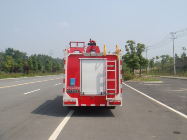 小多利卡2吨水罐消防车