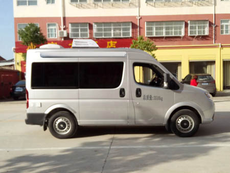 东风御风短轴中顶房车/程力旅居车