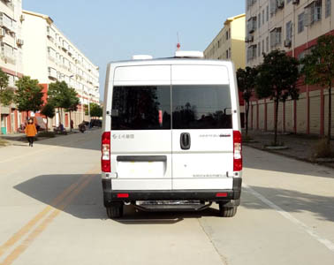 东风御风短轴中顶房车/程力旅居车