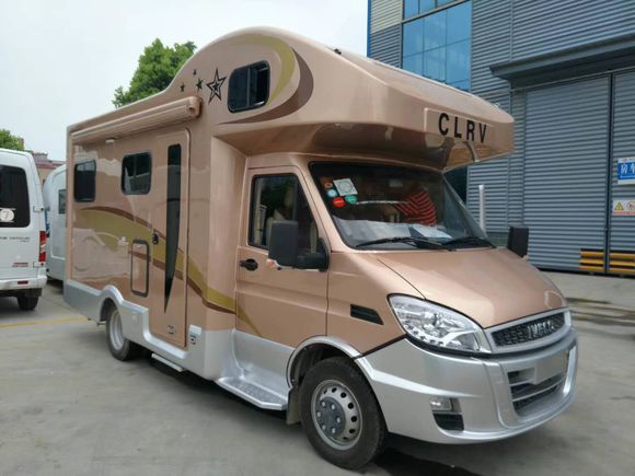 依维柯C型旅居车