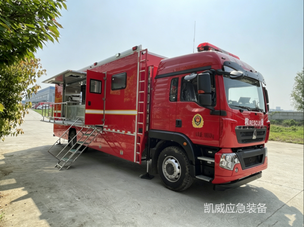 多功能就餐会议指挥炊事车
