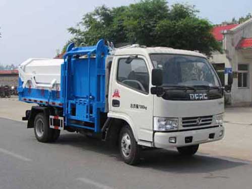 多利卡D6压缩对接垃圾车