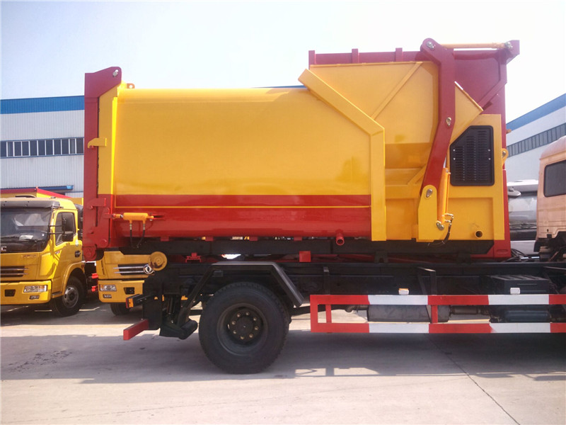 12方移动压缩垃圾箱