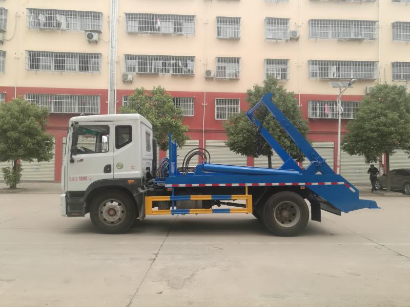 东风D9国六摆臂式垃圾车