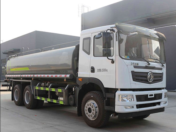 东风后八轮22方洒水车|22方绿化喷洒车