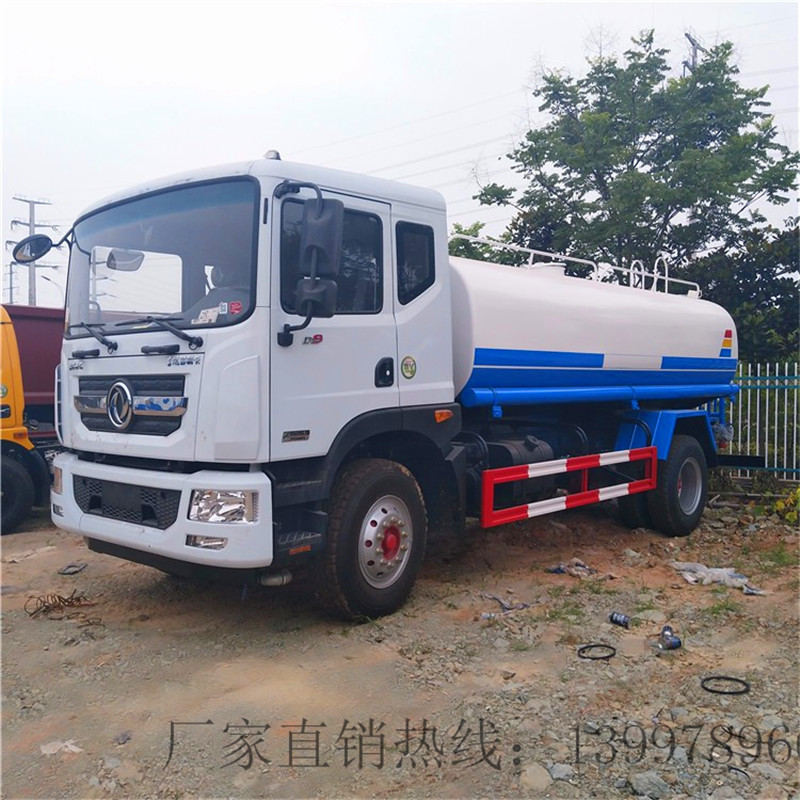 东风多利卡D9洒水车12方
