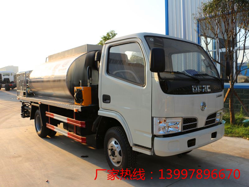 东风4方沥青洒布车