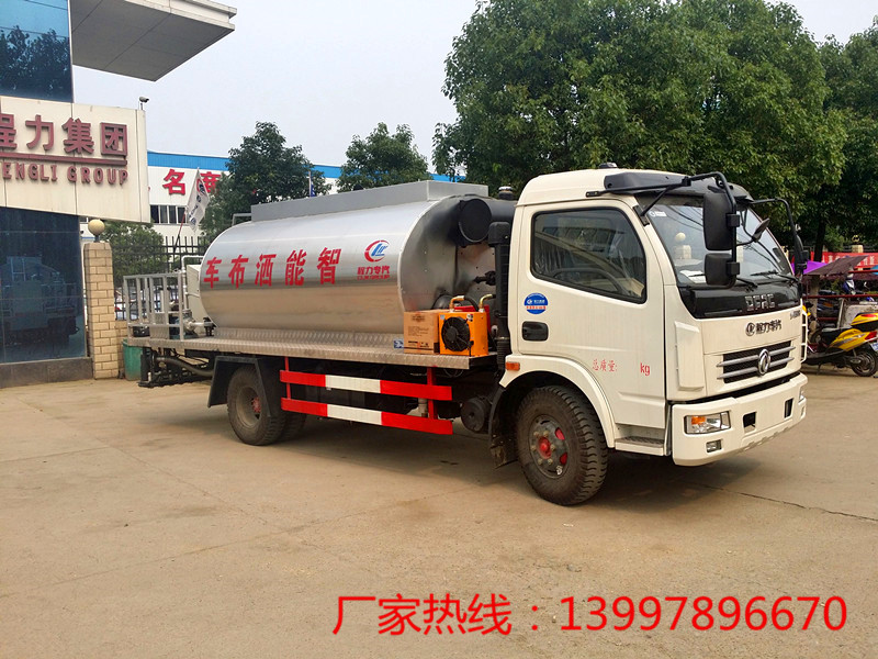 东风6方沥青洒布车