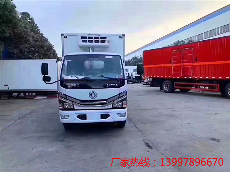东风多利卡国六4.2米蓝牌冷藏车