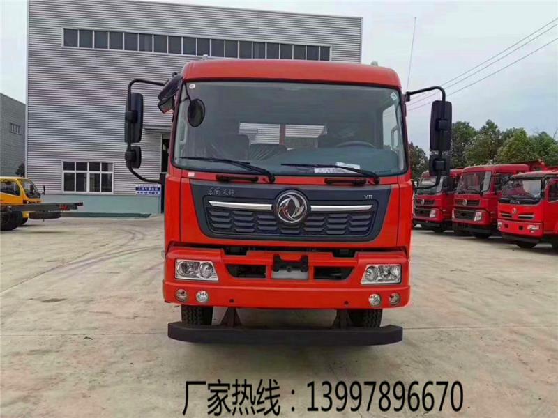 东风天锦平板运输车