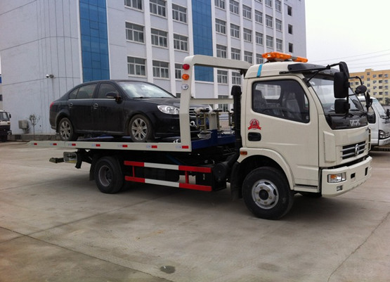 东风多利卡一拖二清障车