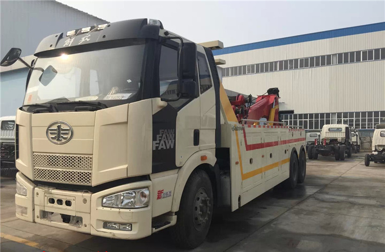 解放后八轮拖吊连体清障车